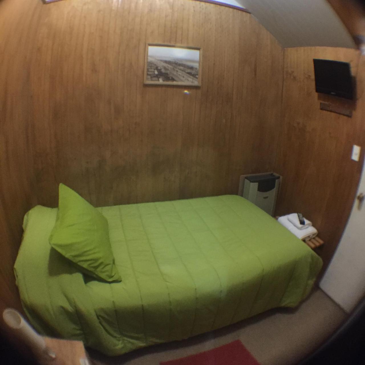 Hostal Chalet Las Violetas Пунта-Аренас Екстер'єр фото