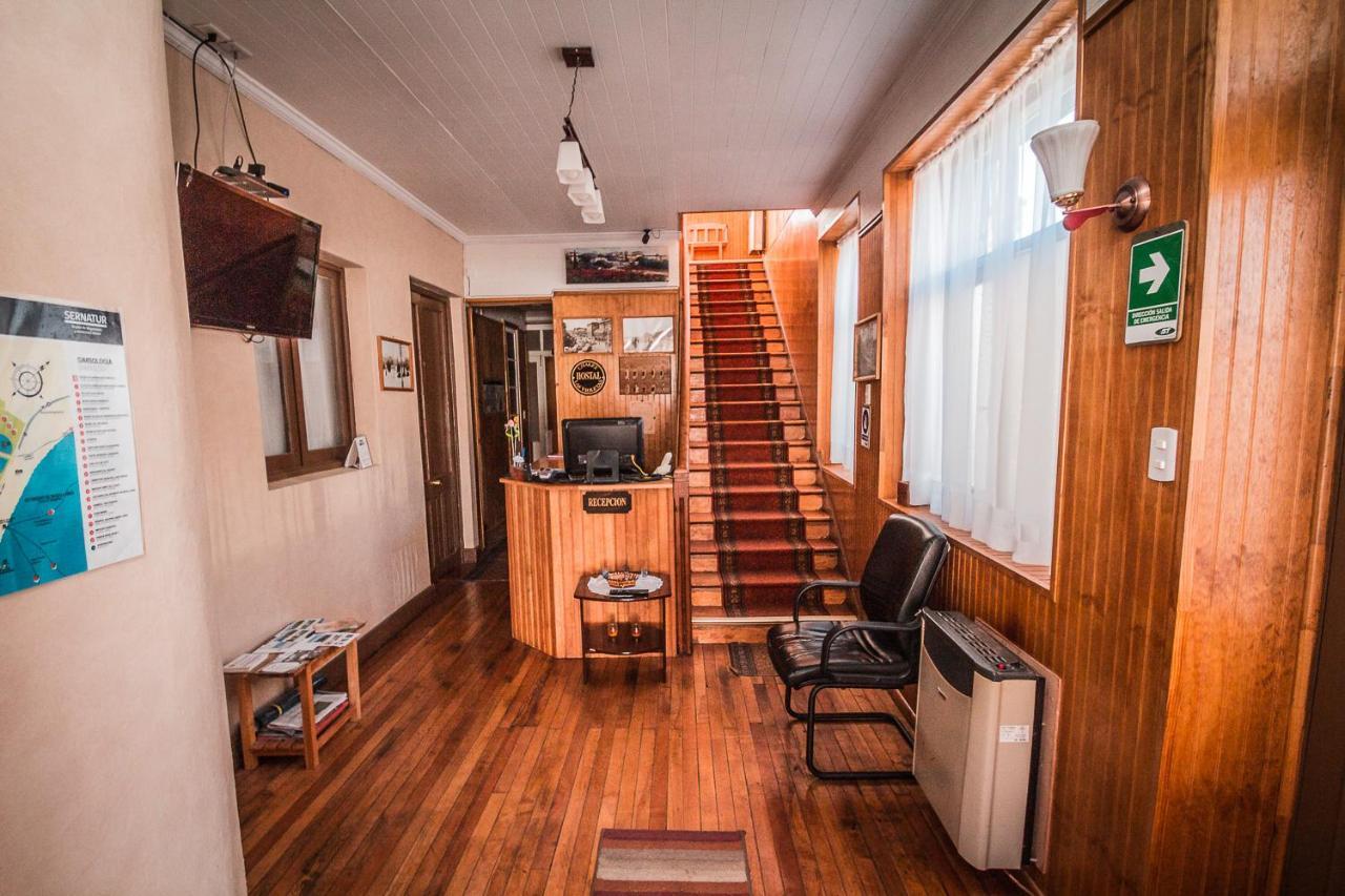 Hostal Chalet Las Violetas Пунта-Аренас Екстер'єр фото