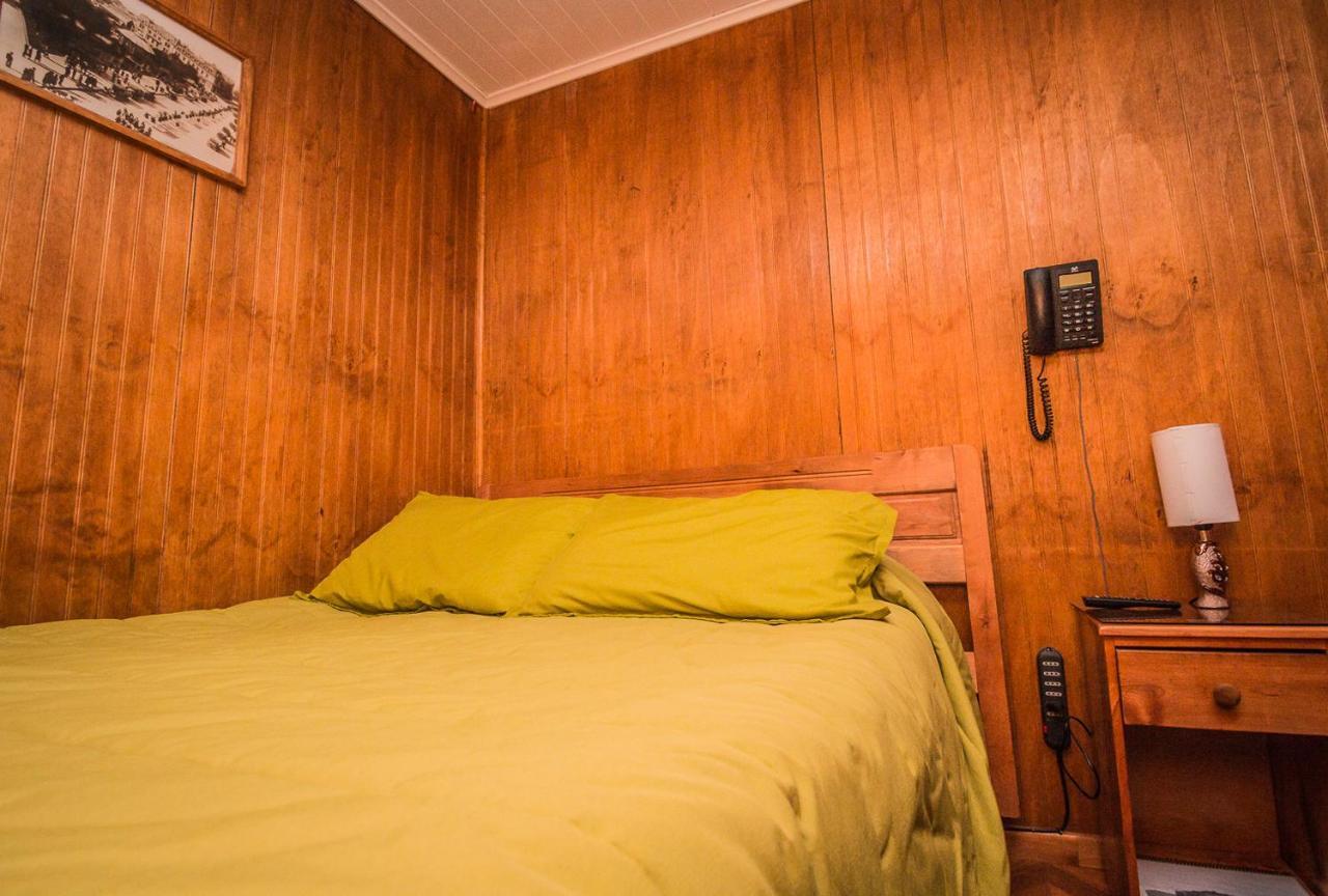 Hostal Chalet Las Violetas Пунта-Аренас Екстер'єр фото